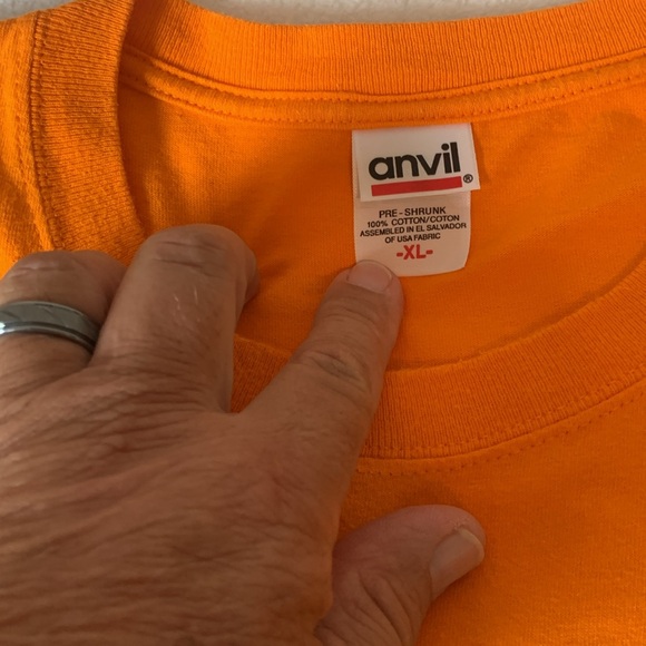 Sunset Grill and Raw Bar t-shirt XL orange - Picture 3 of 11